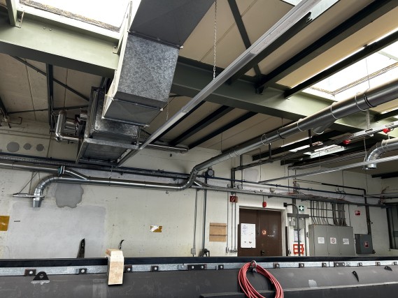 Working ship (direction finding boat) "Deepenschriewer IV" <br>and living barge "WS 3"-13