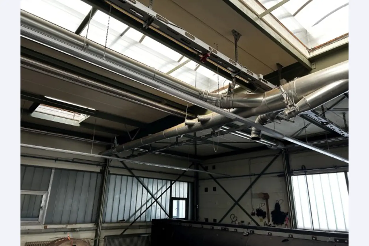 Working ship (direction finding boat) "Deepenschriewer IV" <br>and living barge "WS 3"-14