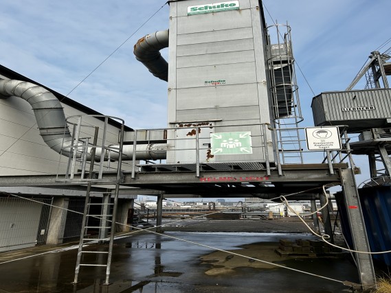 Working ship (direction finding boat) "Deepenschriewer IV" <br>and living barge "WS 3"-5