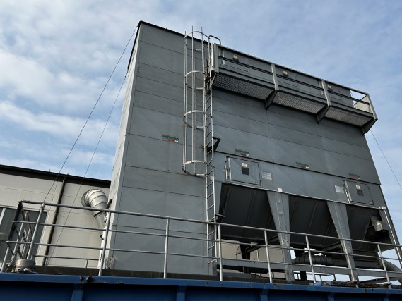 Working ship (direction finding boat) "Deepenschriewer IV" <br>and living barge "WS 3"-9