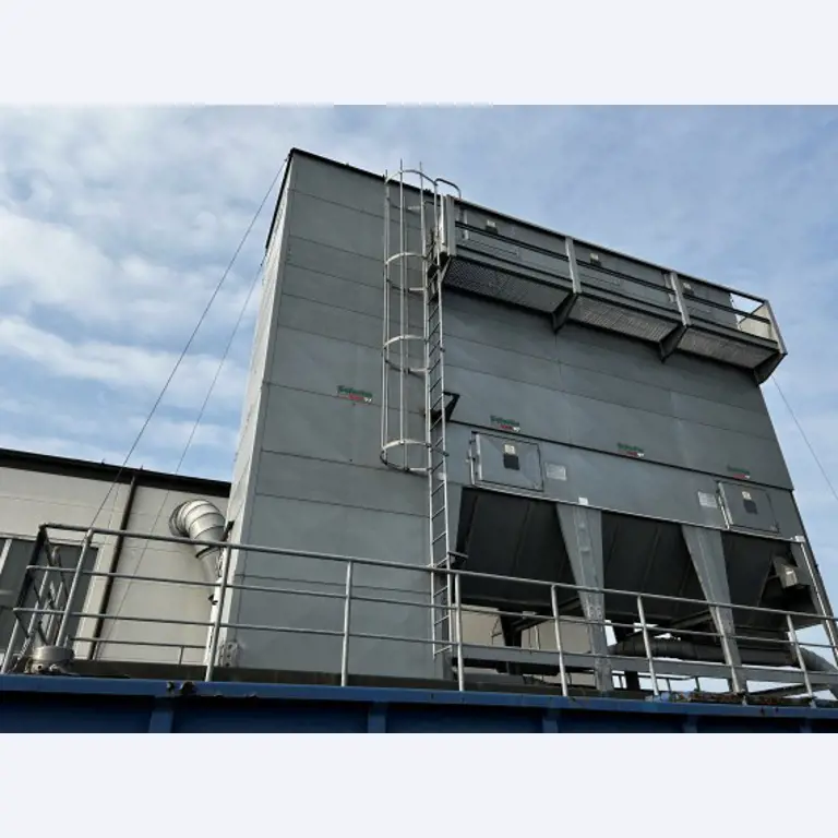 Working ship (direction finding boat) "Deepenschriewer IV" <br>and living barge "WS 3"-9