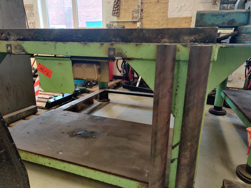 Equipos de taller y fontanería de la zona portuaria-3