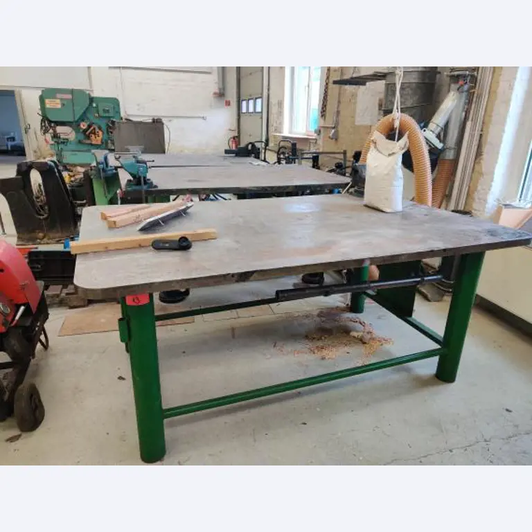 Working ship (direction finding boat) "Deepenschriewer IV" <br>and living barge "WS 3"-1