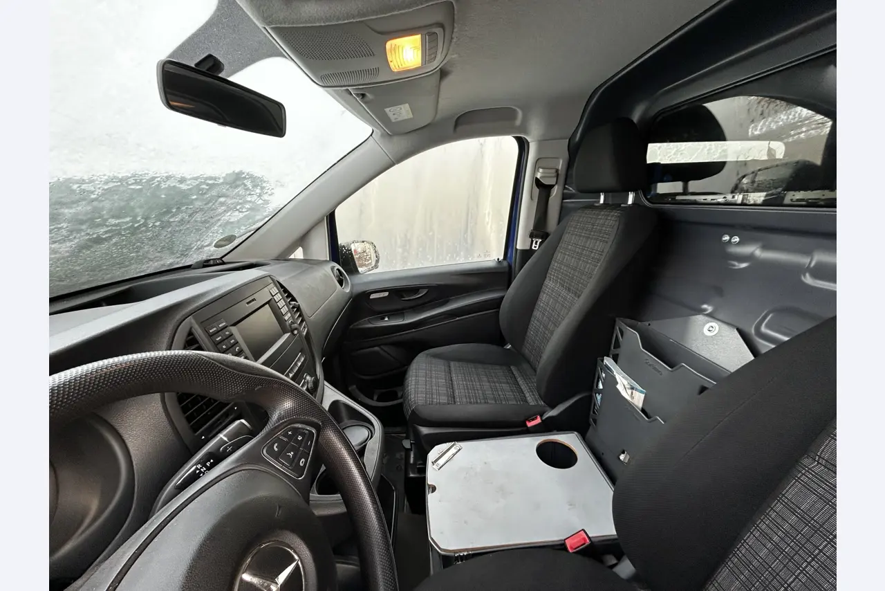 gepflegte Behördenfahrzeuge aus dem Hafenumfeld-11