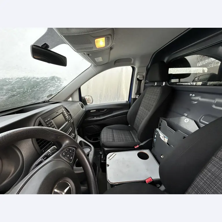 gepflegte Behördenfahrzeuge aus dem Hafenumfeld-11