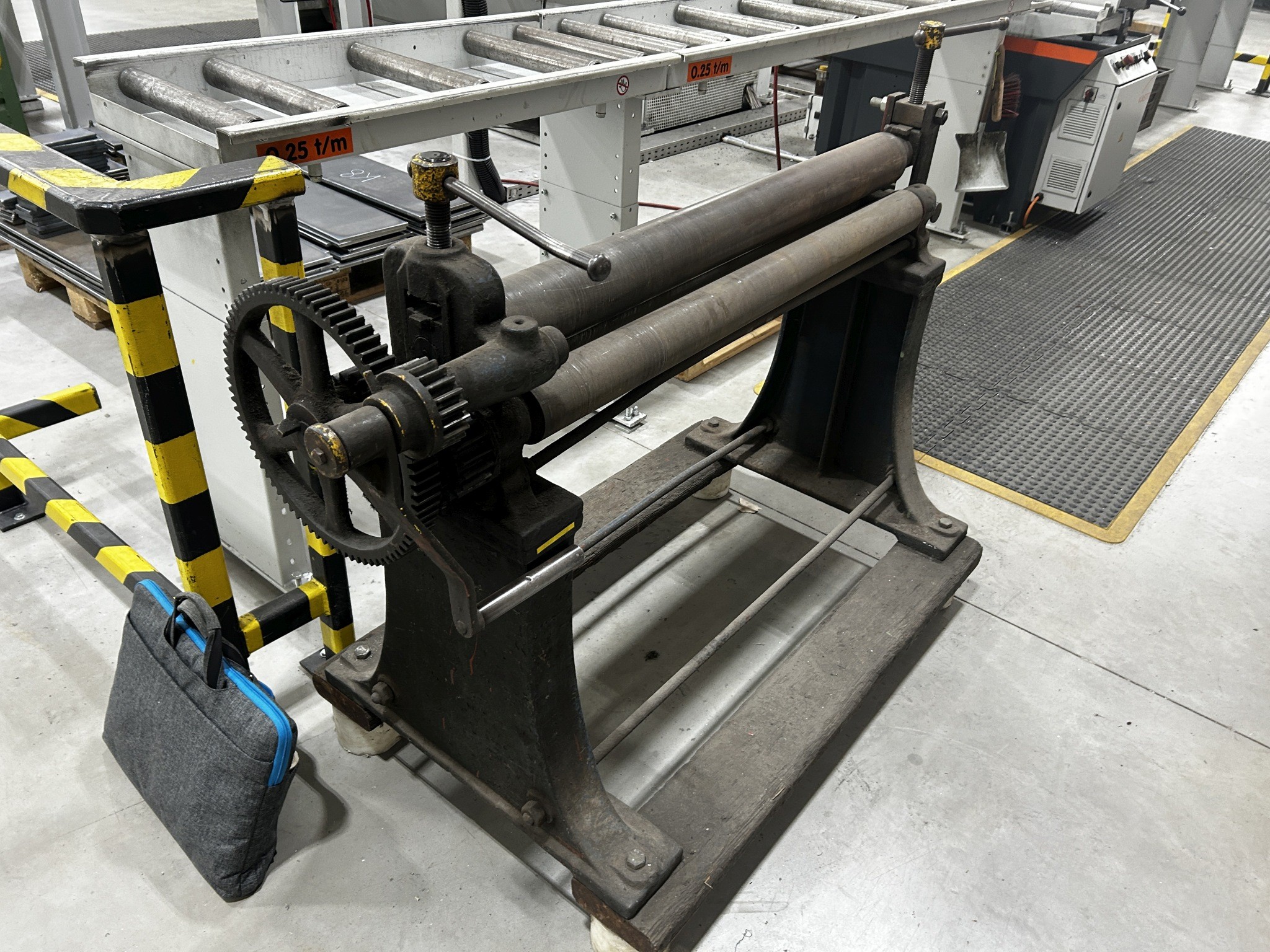 Technical equipment from the port environment-2