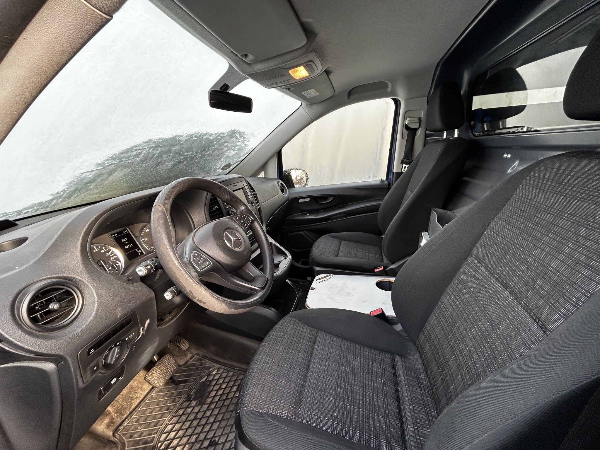 gepflegte Behördenfahrzeuge aus dem Hafenumfeld-9