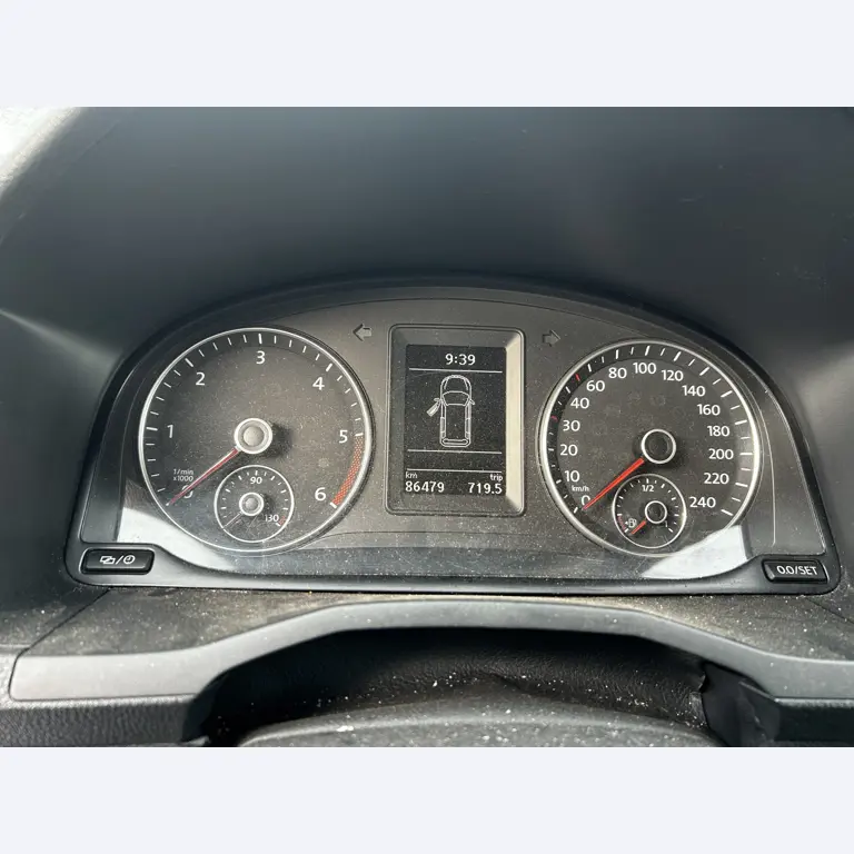 gepflegte Behördenfahrzeuge aus dem Hafenumfeld-10