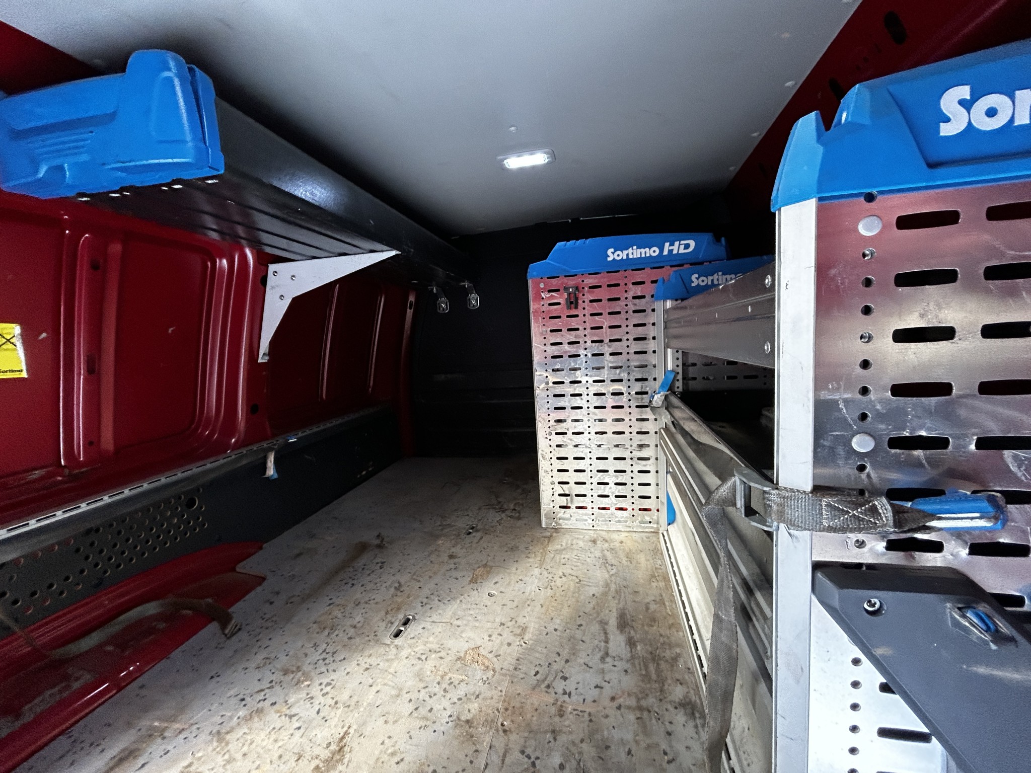 gepflegte Behördenfahrzeuge aus dem Hafenumfeld-14