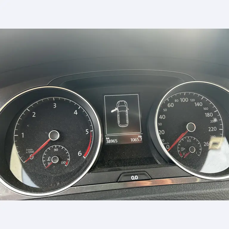 gepflegte Behördenfahrzeuge aus dem Hafenumfeld-10