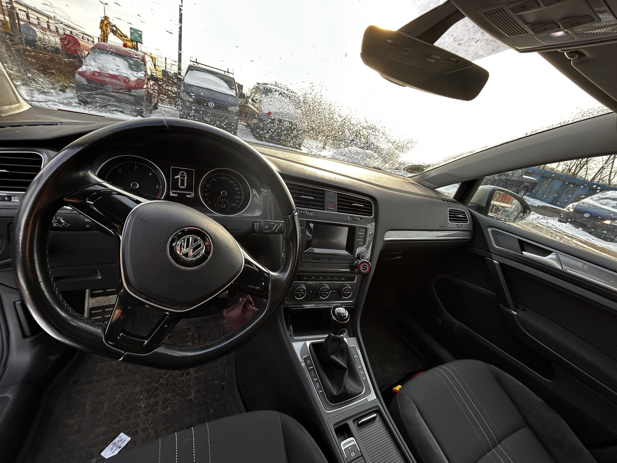 gepflegte Behördenfahrzeuge aus dem Hafenumfeld-11