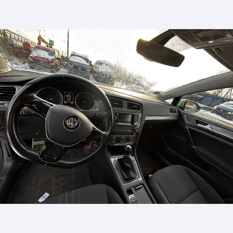 gepflegte Behördenfahrzeuge aus dem Hafenumfeld-11