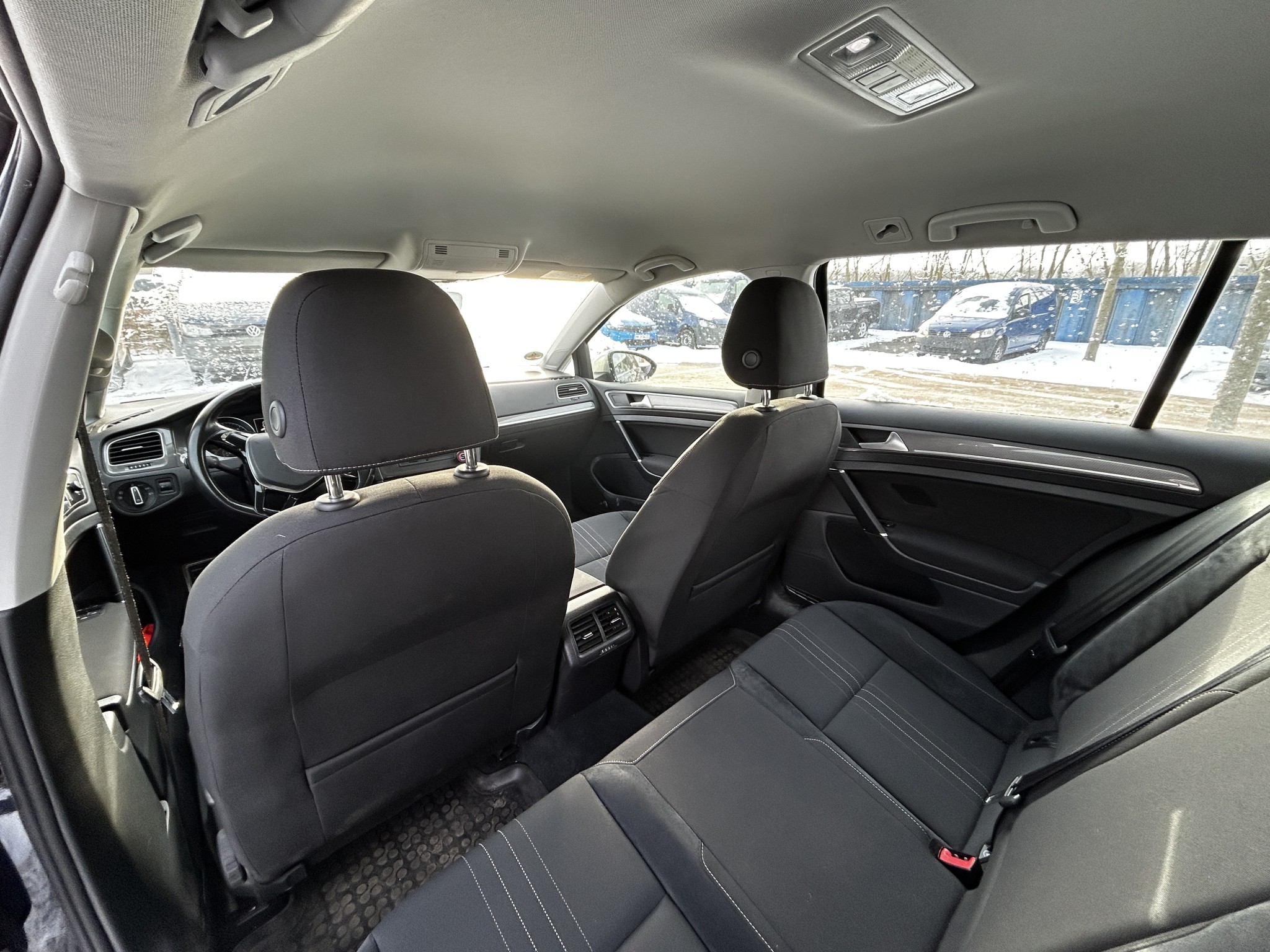 gepflegte Behördenfahrzeuge aus dem Hafenumfeld-13