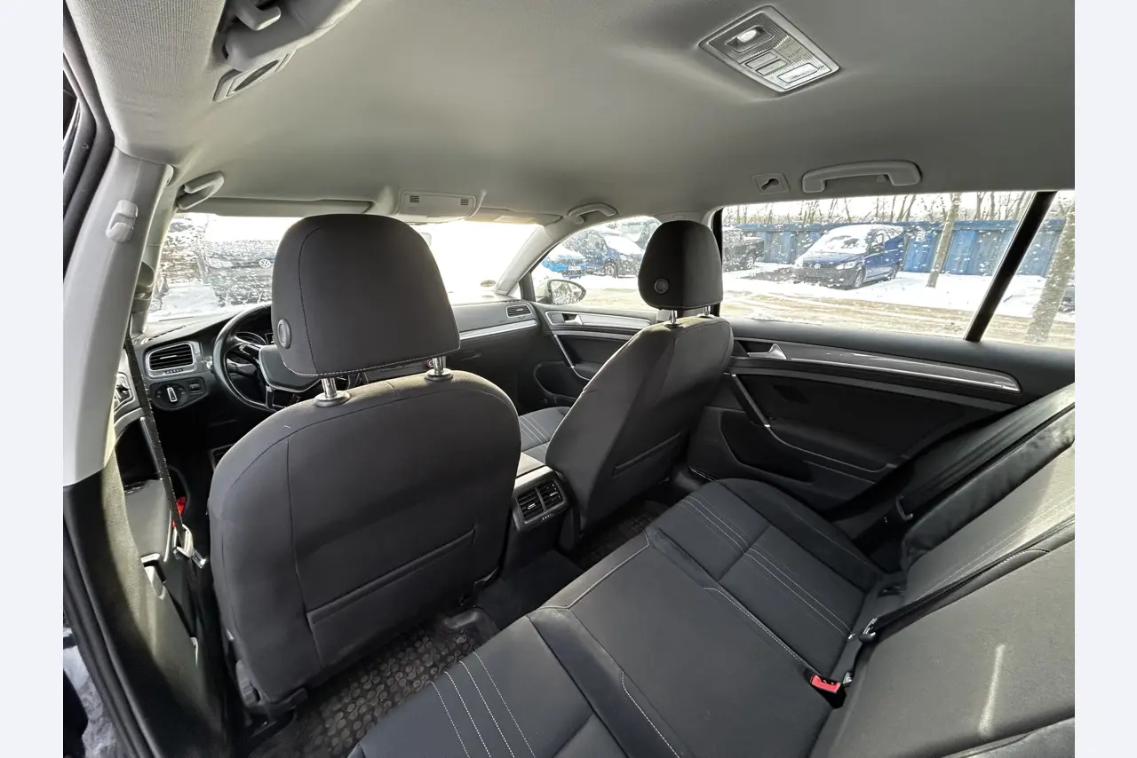 gepflegte Behördenfahrzeuge aus dem Hafenumfeld-13