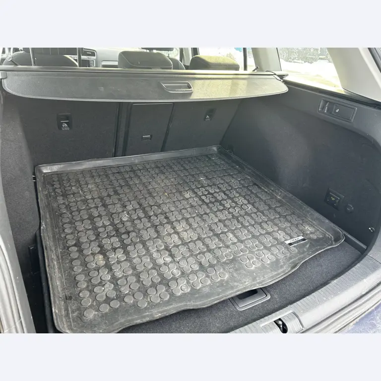 gepflegte Behördenfahrzeuge aus dem Hafenumfeld-15