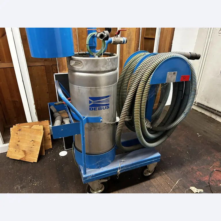 well-kept technical equipment from the port environment-1