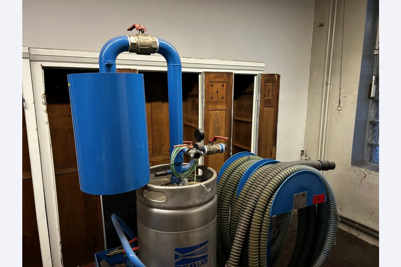 well-kept technical equipment from the port environment-3