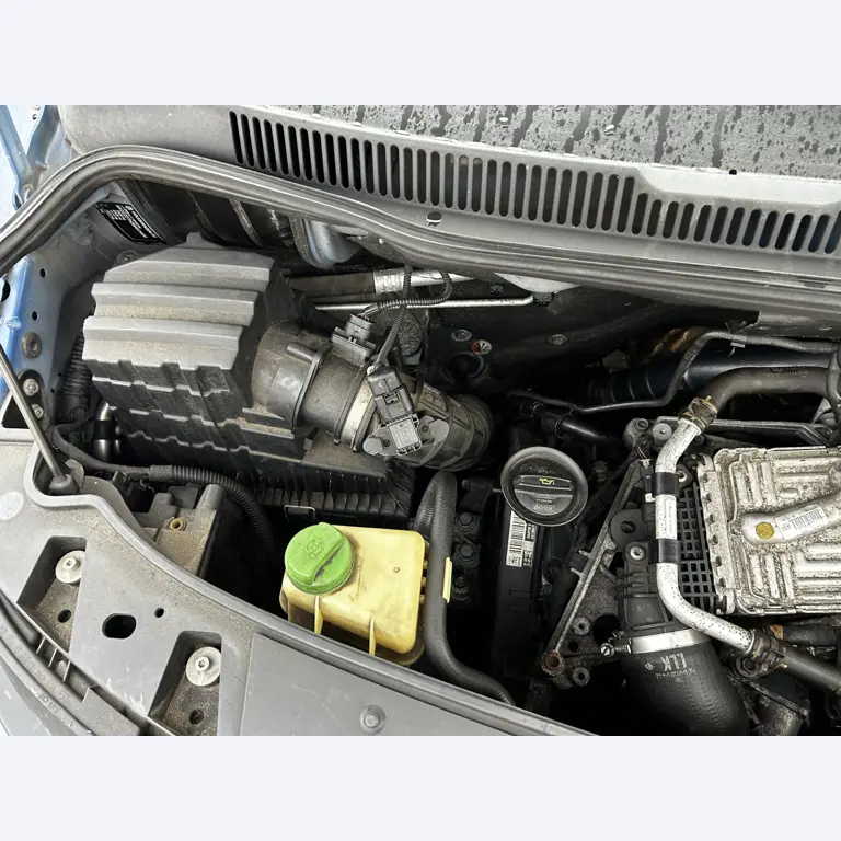 gepflegte Fahrzeuge aus dem Hafenumfeld-23