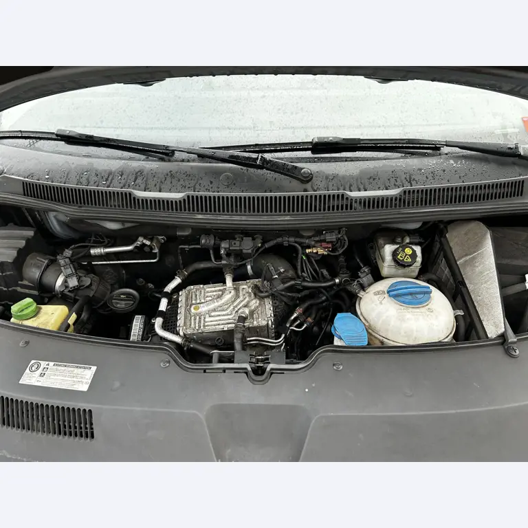 gepflegte Fahrzeuge aus dem Hafenumfeld-24