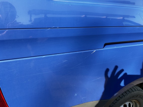 Bateau de travail (bateau-sonde) "Deepenschriewer IV&quot ; <br>ainsi que des barges d'habitation "WS 3&quot ;

-8