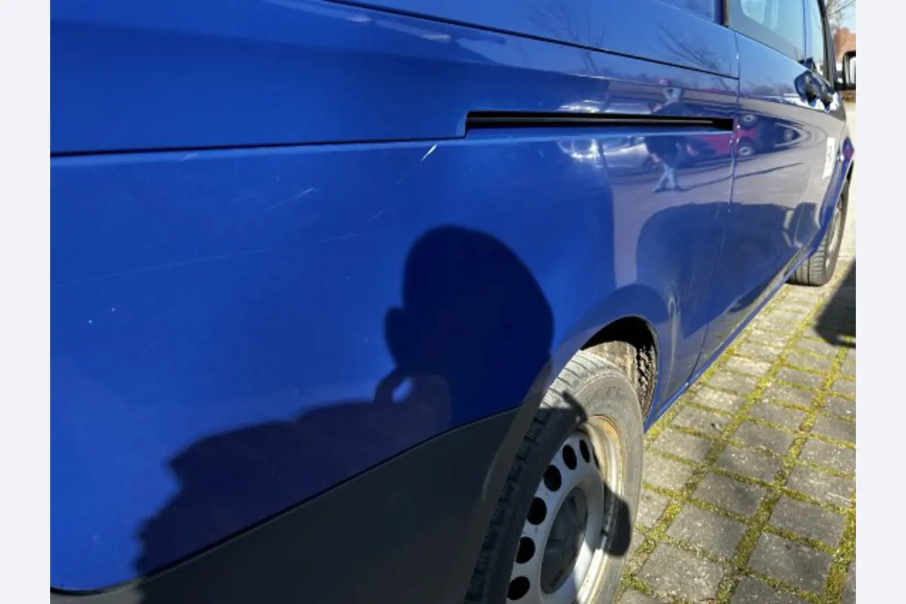 Barco de trabajo (barco de sondeo) "Deepenschriewer IV" <br>así como barcazas residenciales "WS 3"
-9