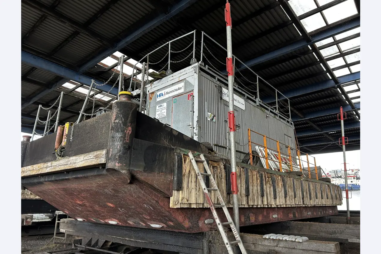 Technical equipment from the port environment-11