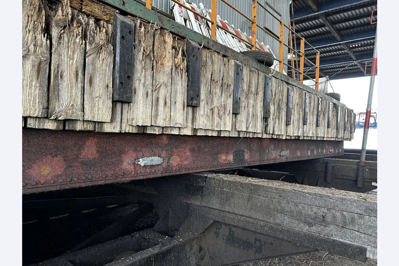 Technical equipment from the port environment-40