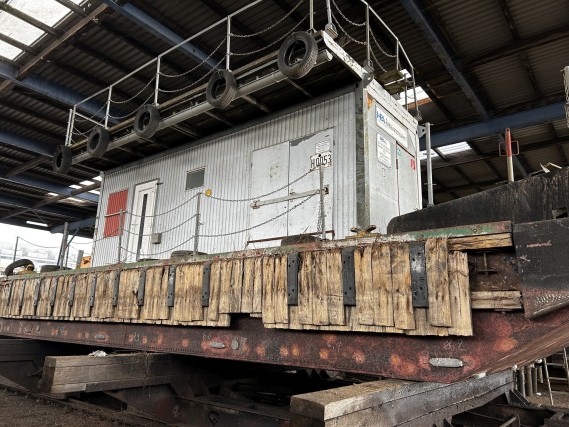 Working ship (direction finding boat) "Deepenschriewer IV" <br>and living barge "WS 3"-8