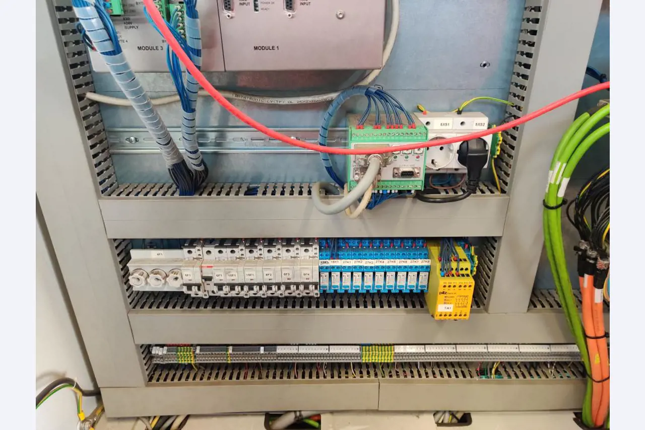 Equipamento de oficina/canalização da zona portuária-13