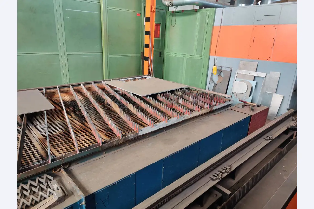 Equipamento de oficina/canalização da zona portuária-9