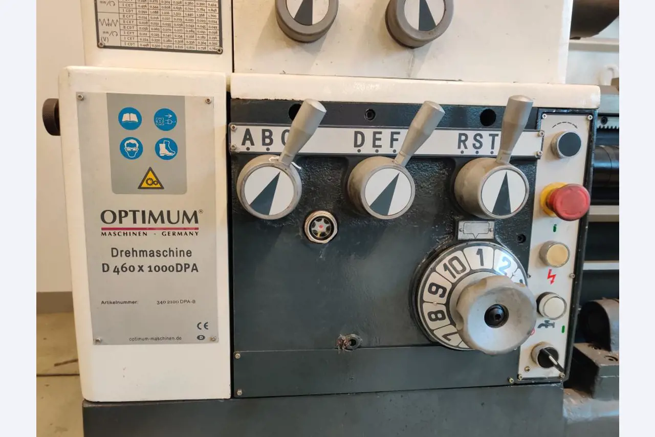 Werkstatt/ Klempnereinrichtung aus dem Hafenumfeld-10