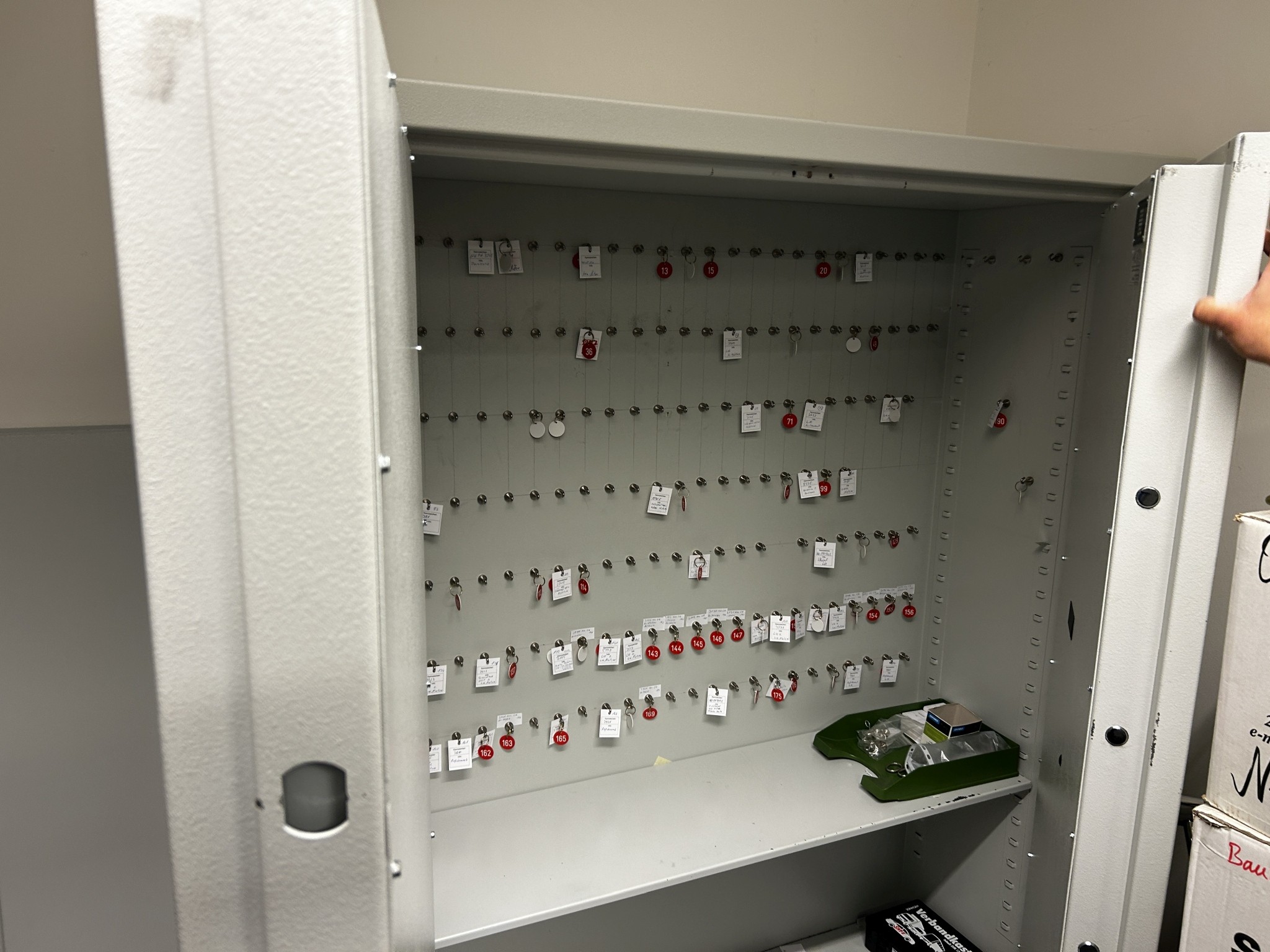 Werkstatt/ Klempnereinrichtung aus dem Hafenumfeld-4