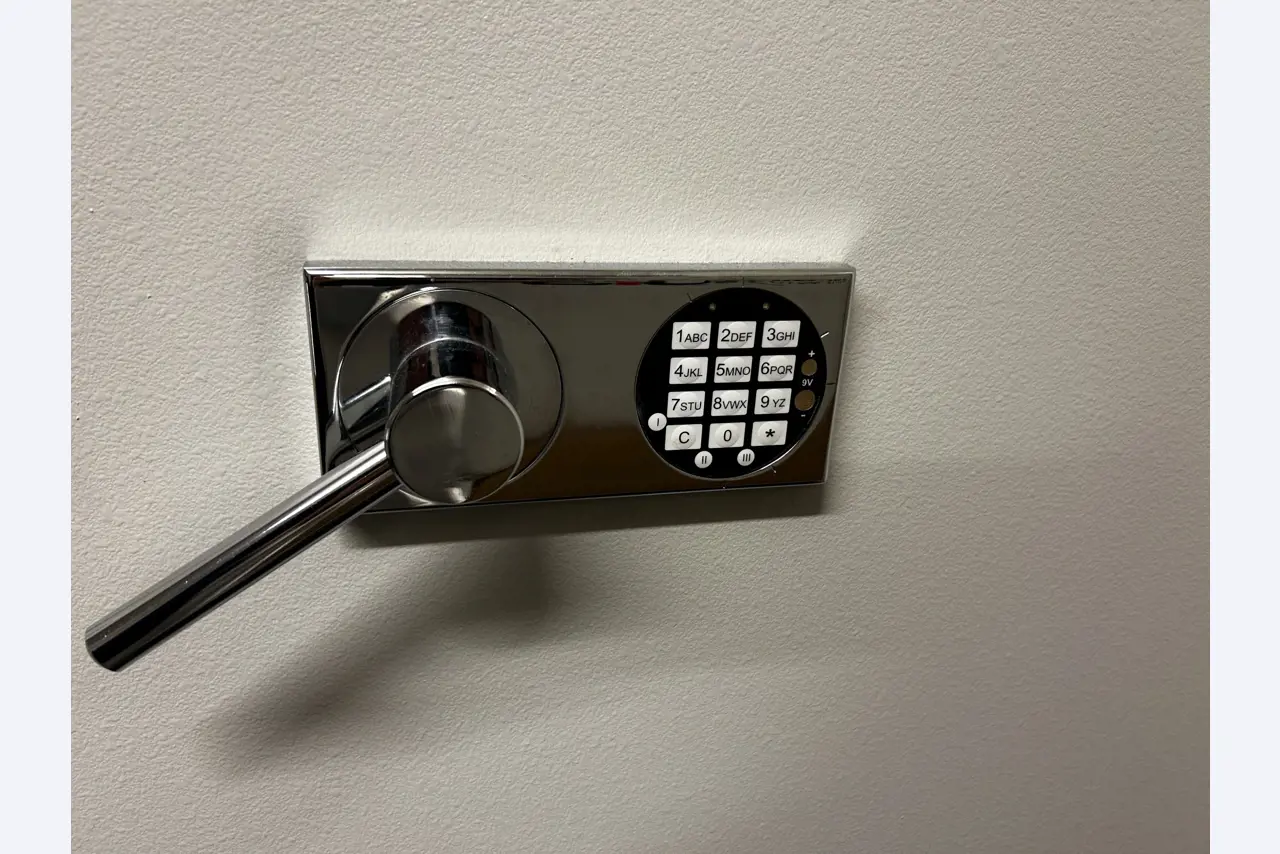 Werkstatt/ Klempnereinrichtung aus dem Hafenumfeld-6