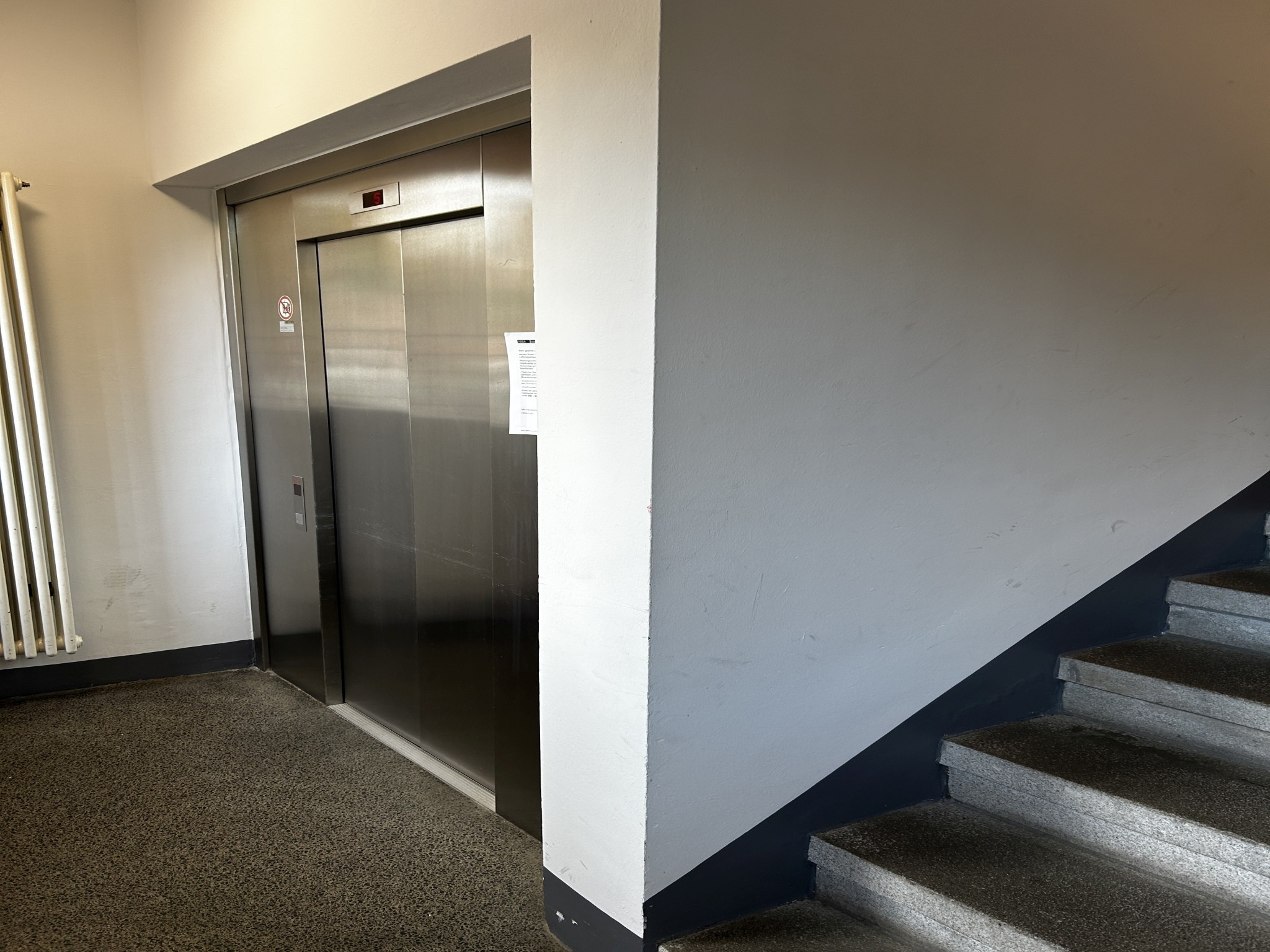 Werkstatt/ Klempnereinrichtung aus dem Hafenumfeld-7