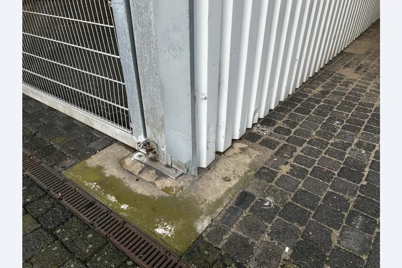 Werkstatt/ Klempnereinrichtung aus dem Hafenumfeld-11