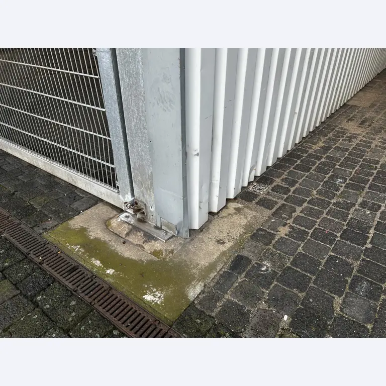 Werkstatt/ Klempnereinrichtung aus dem Hafenumfeld-11