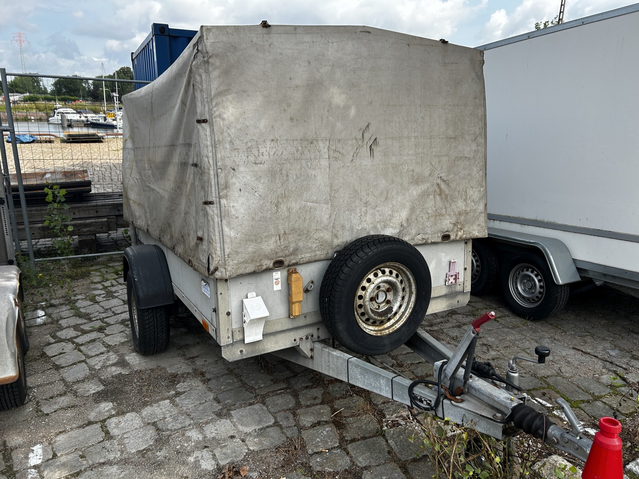 Oprema za delavnico/inštalatersko opremo z območja pristanišča-4