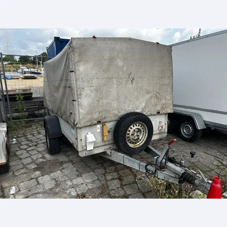 Equipos de taller y fontanería de la zona portuaria-4