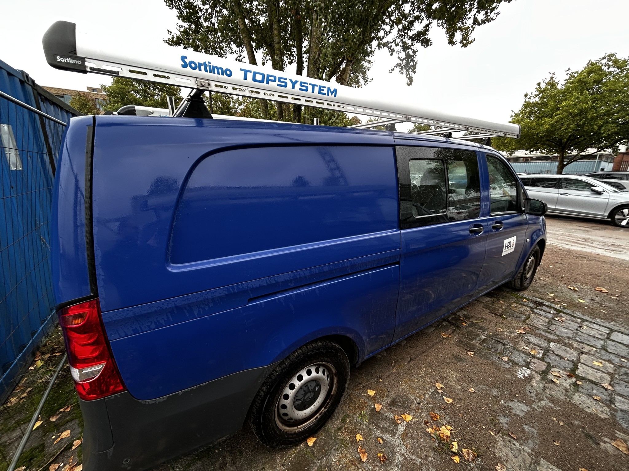 div. Werkstatteinrichtung sowie Fahrzeuge aus dem Hafenumfeld-4