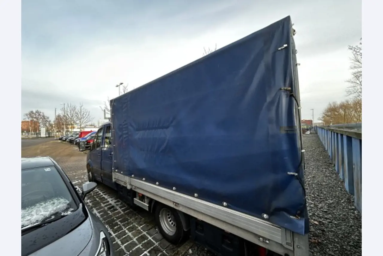 Working ship (direction finding boat) "Deepenschriewer IV" <br>and living barge "WS 3"-10