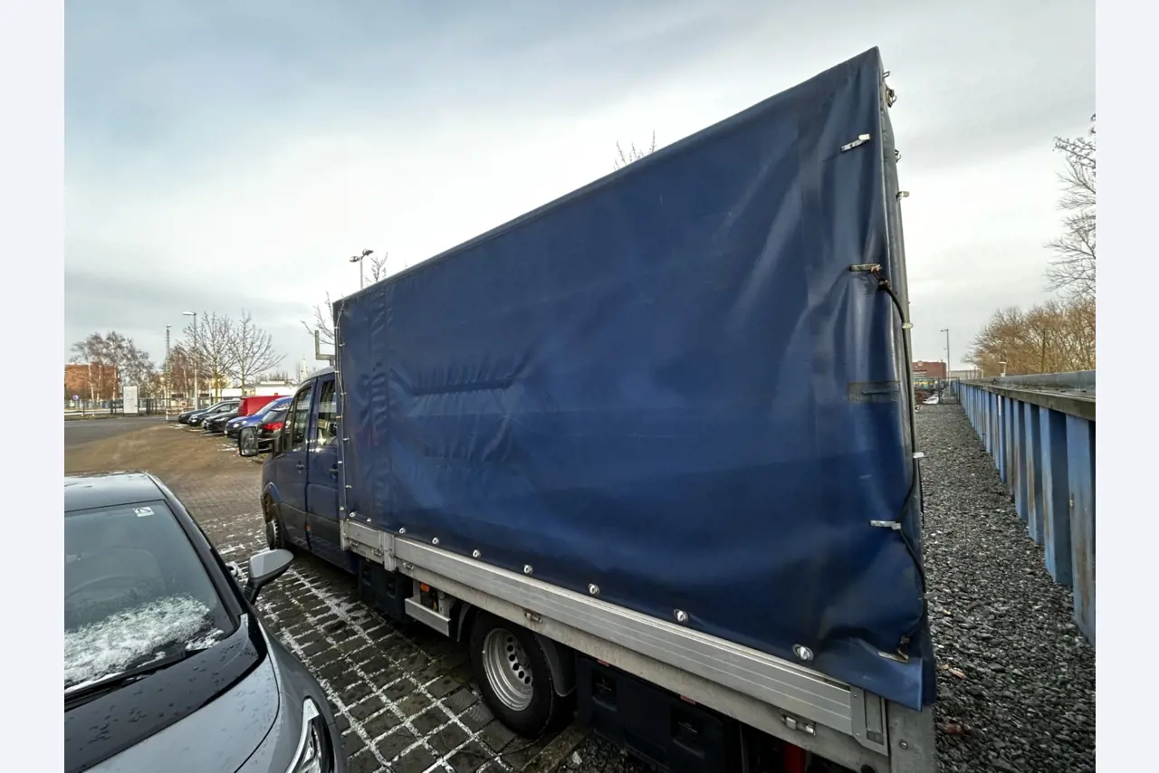 Werkstatt/ Klempnereinrichtung aus dem Hafenumfeld-11