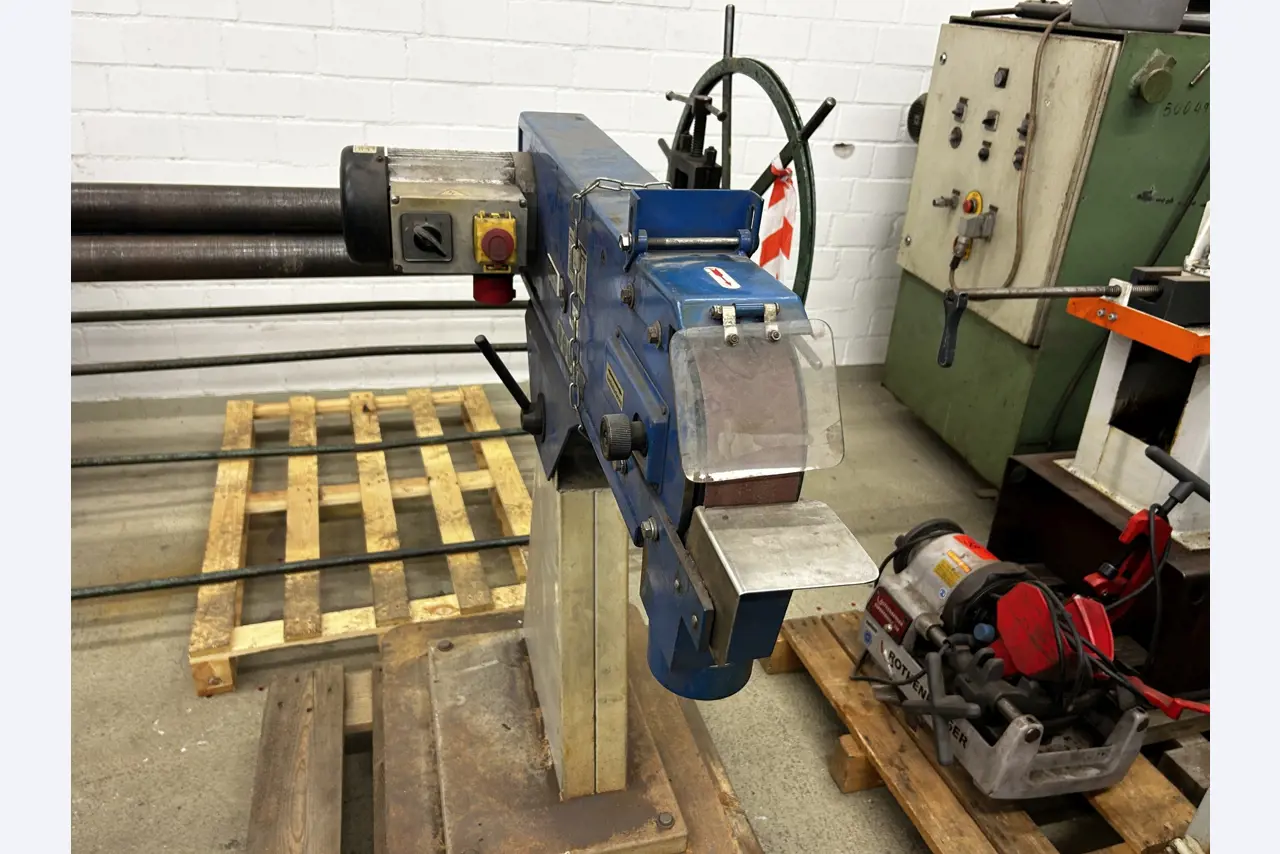 goed onderhouden technische uitrusting van het havengebied-3