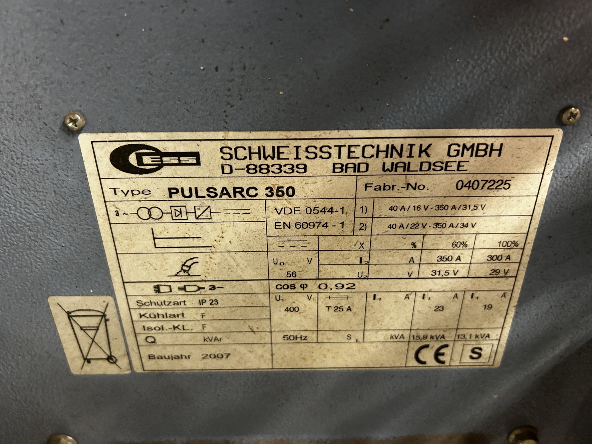 Equipos de taller y fontanería de la zona portuaria-3