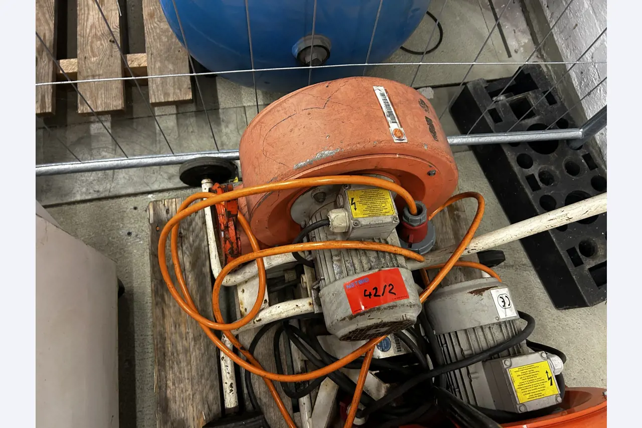 dobrze utrzymany sprzęt techniczny z obszaru portu-1