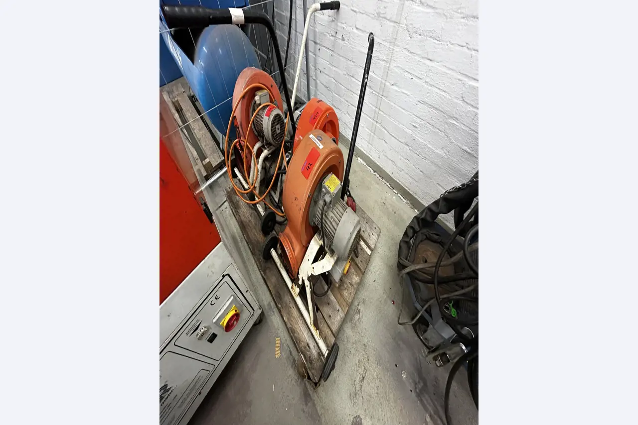 goed onderhouden technische uitrusting van het havengebied-3