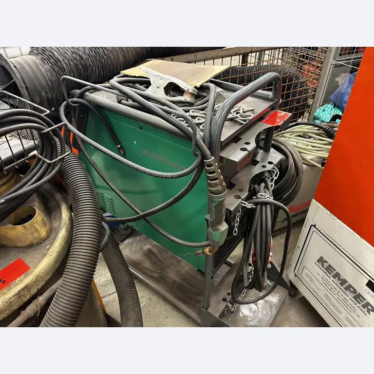 goed onderhouden technische uitrusting van het havengebied-2