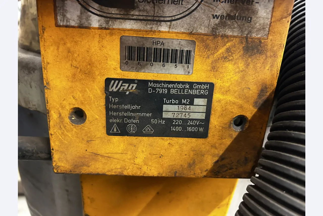 goed onderhouden technische uitrusting van het havengebied-2