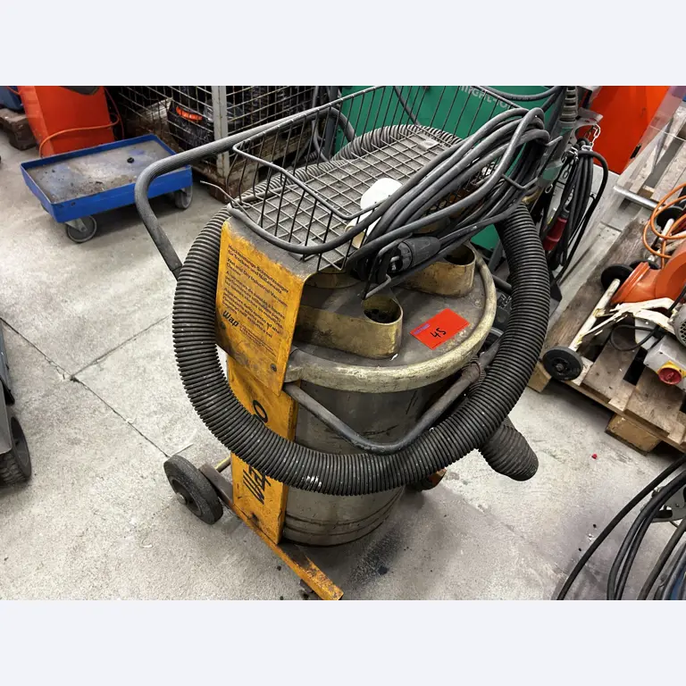 goed onderhouden technische uitrusting van het havengebied-4