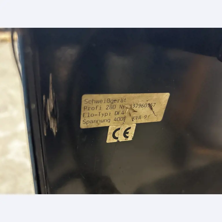 goed onderhouden technische uitrusting van het havengebied-2