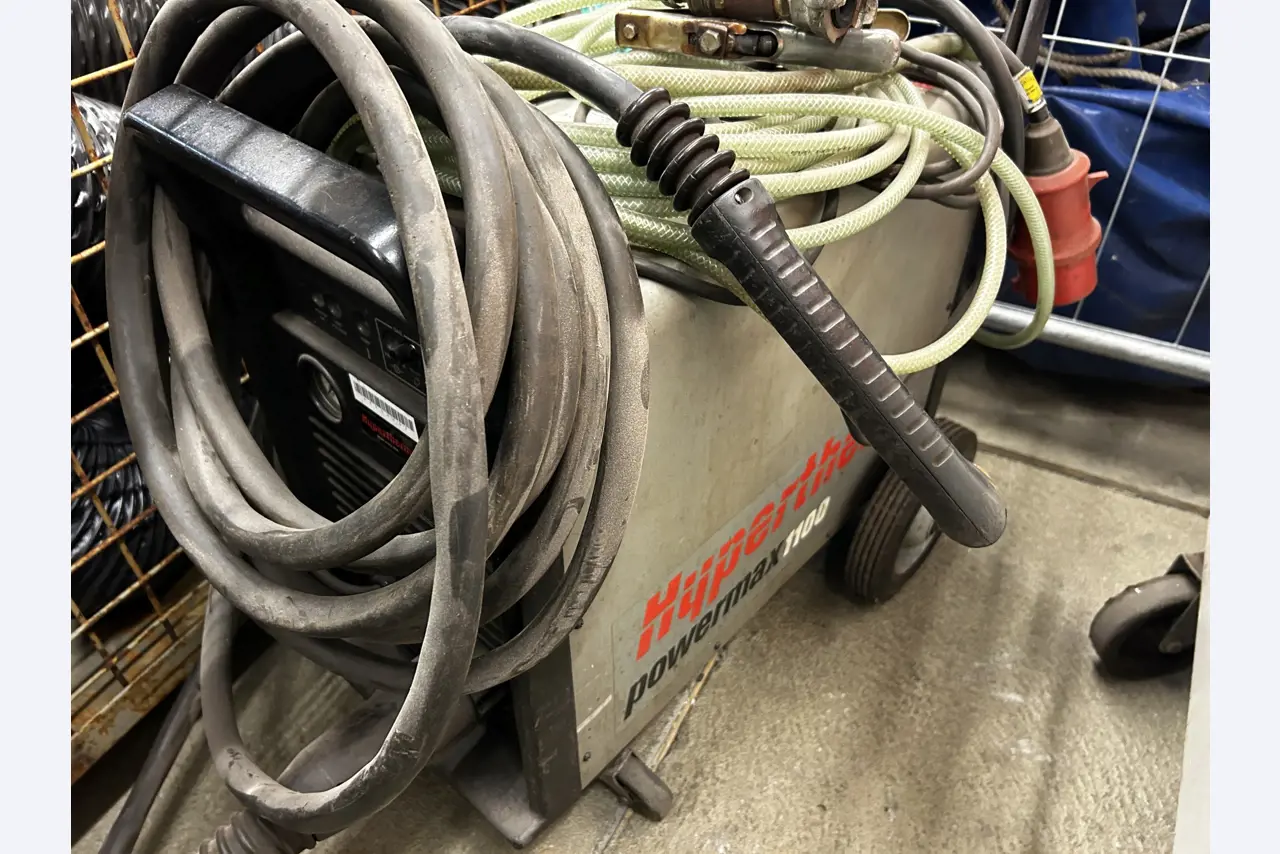 goed onderhouden technische uitrusting van het havengebied-3